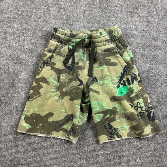 NIKE Boys Cut Off Sweat pant shorts Green Camo size: Small - Picture 1 of 7